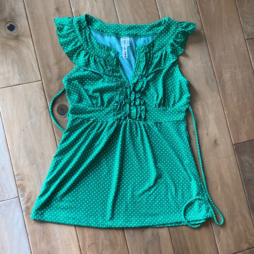 Green with white polka dots juniors medium ruffle top